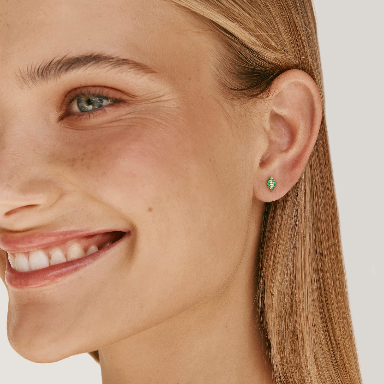 14K GOLD DIAMOND & TSAVORITE ISLA STUDS