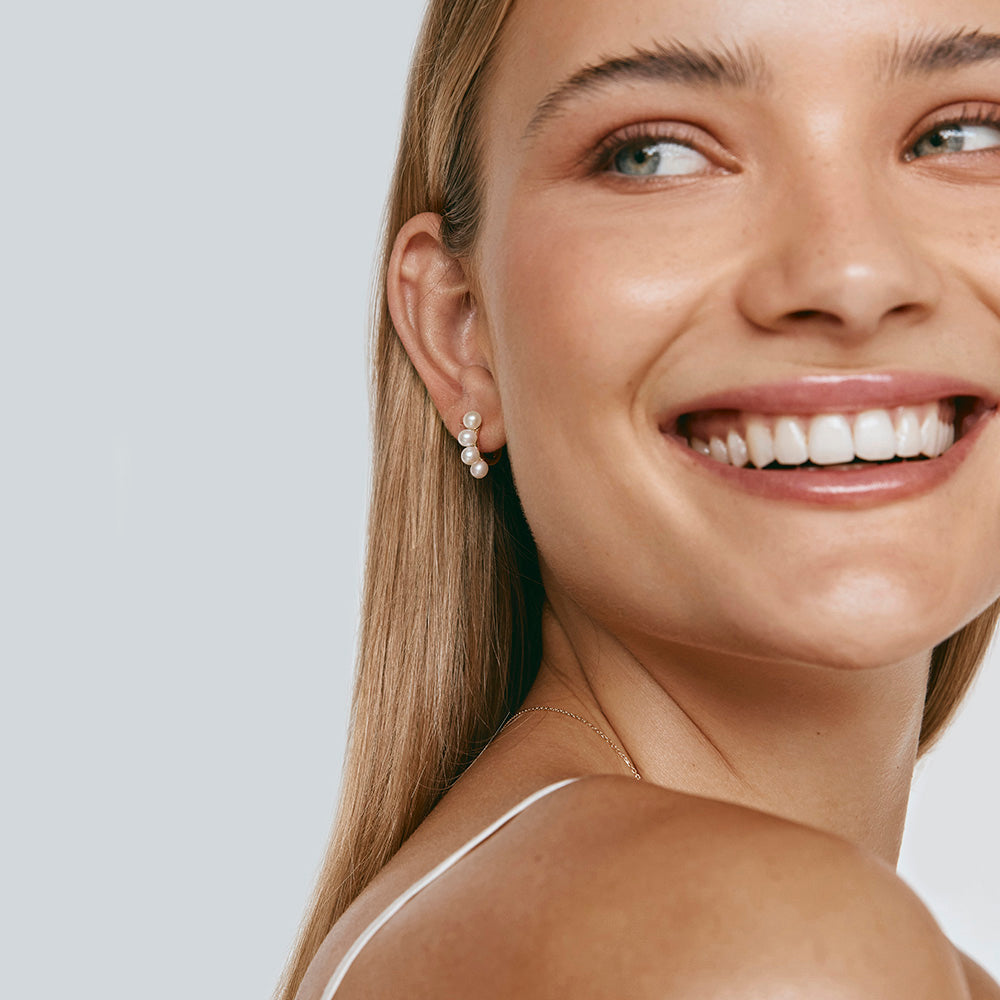 14K GOLD PEARL HUGGIES