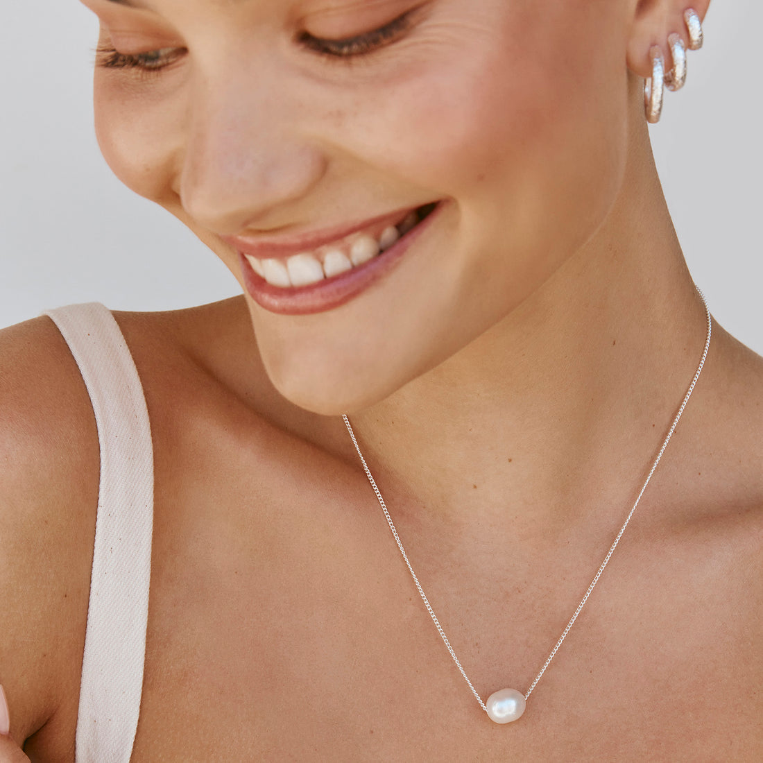 PEARL TEARDROP NECKLACE - SILVER