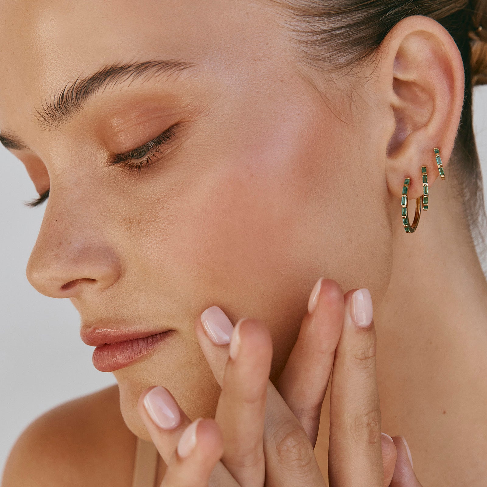 EMERALD CRYSTAL BAGUETTE HUGGIES