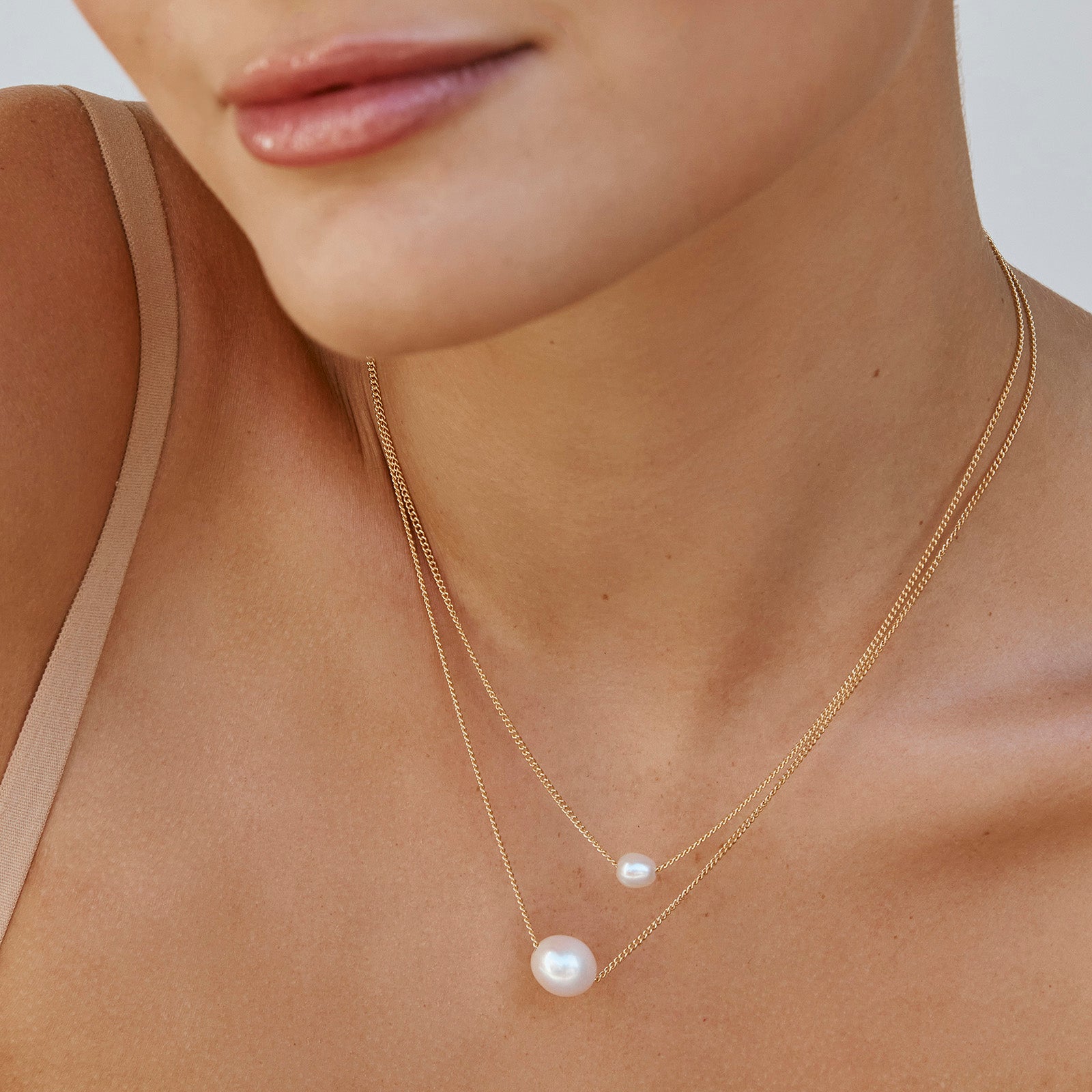 PEARL TEARDROP NECKLACE - GOLD