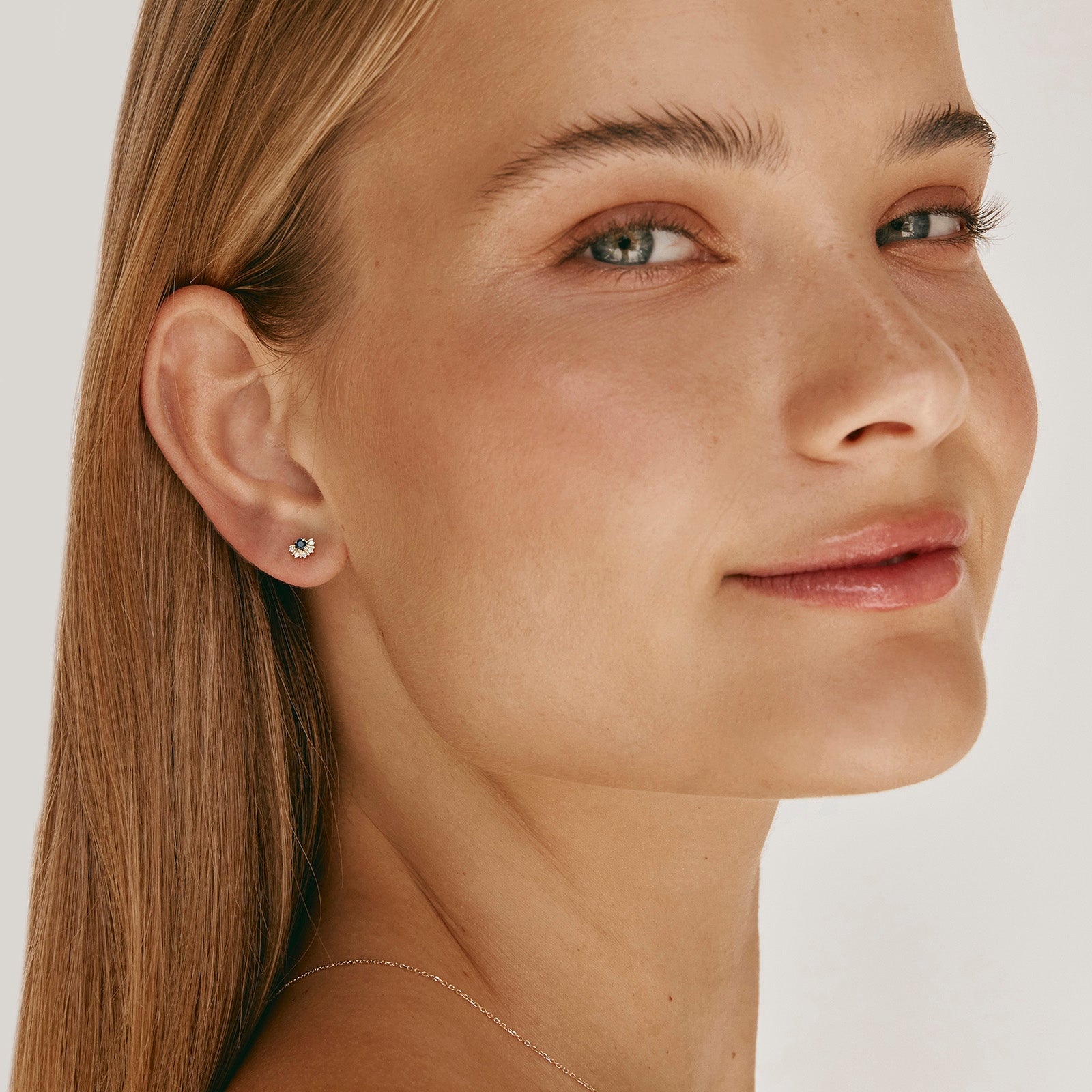 14K GOLD DIAMOND & BLUE SAPPHIRE DIANA STUDS