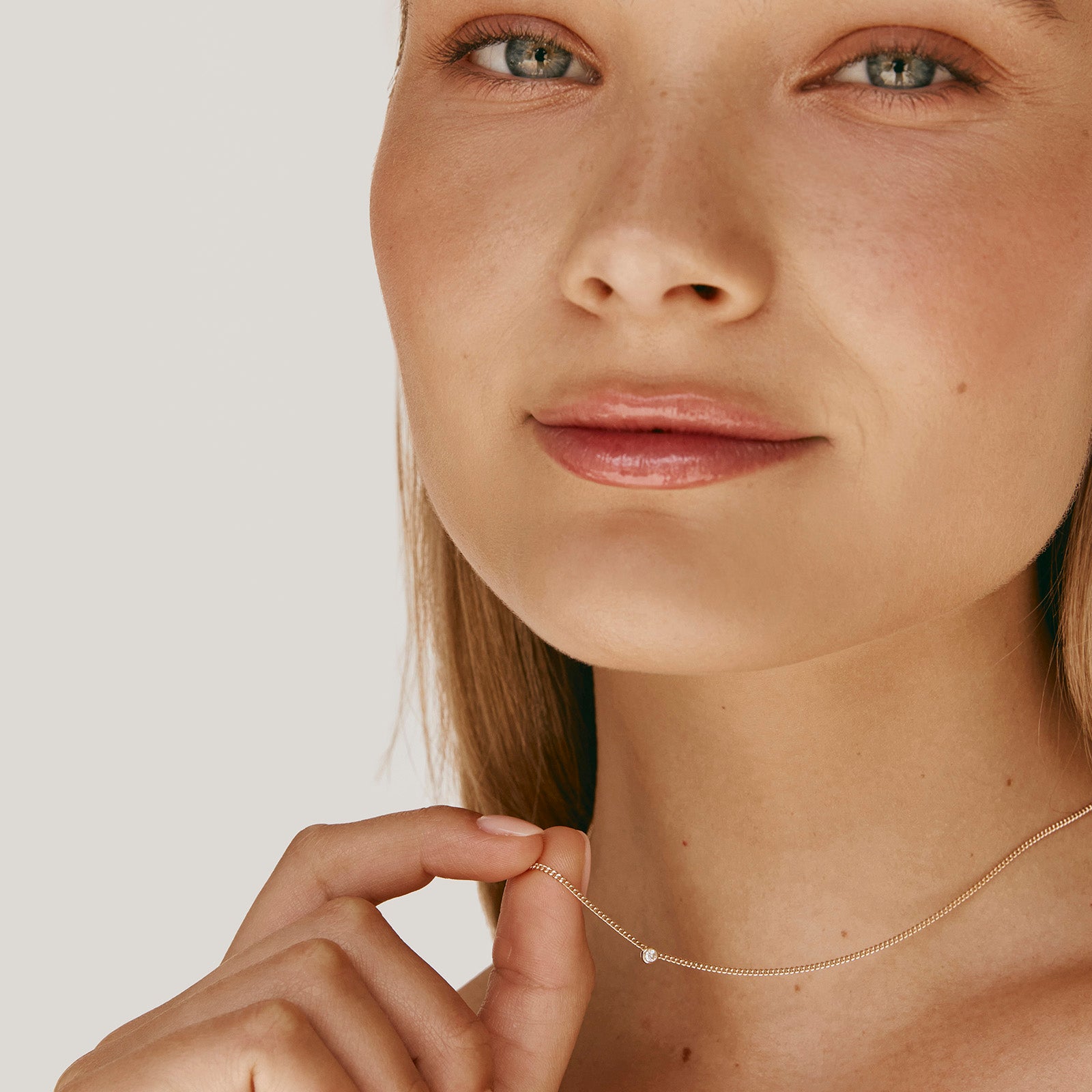 14K GOLD DIAMOND OLIVIA NECKLACE