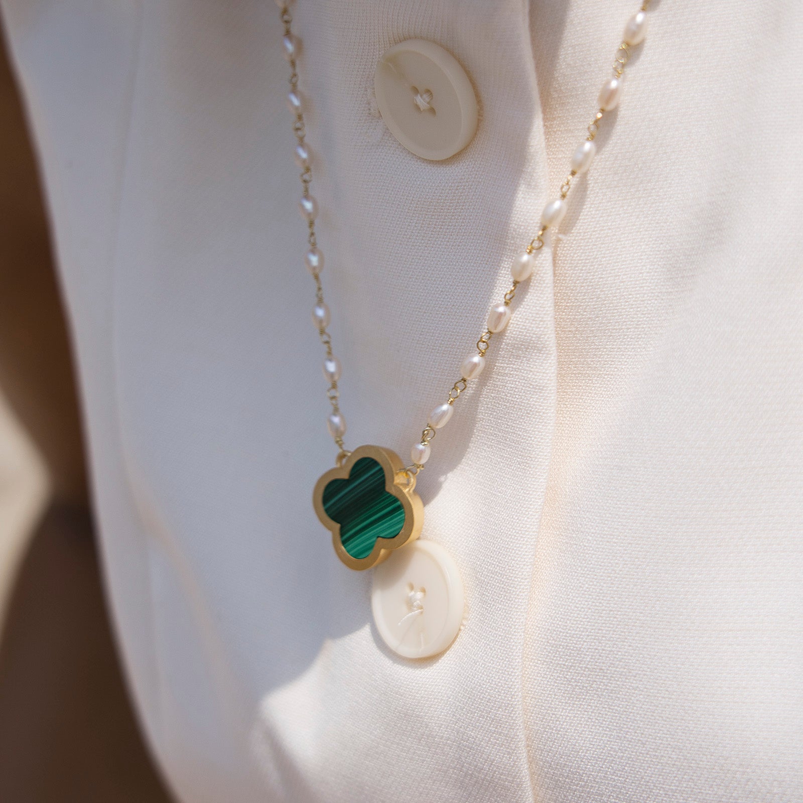 PEARL MALACHITE CLOVER NECKLACE