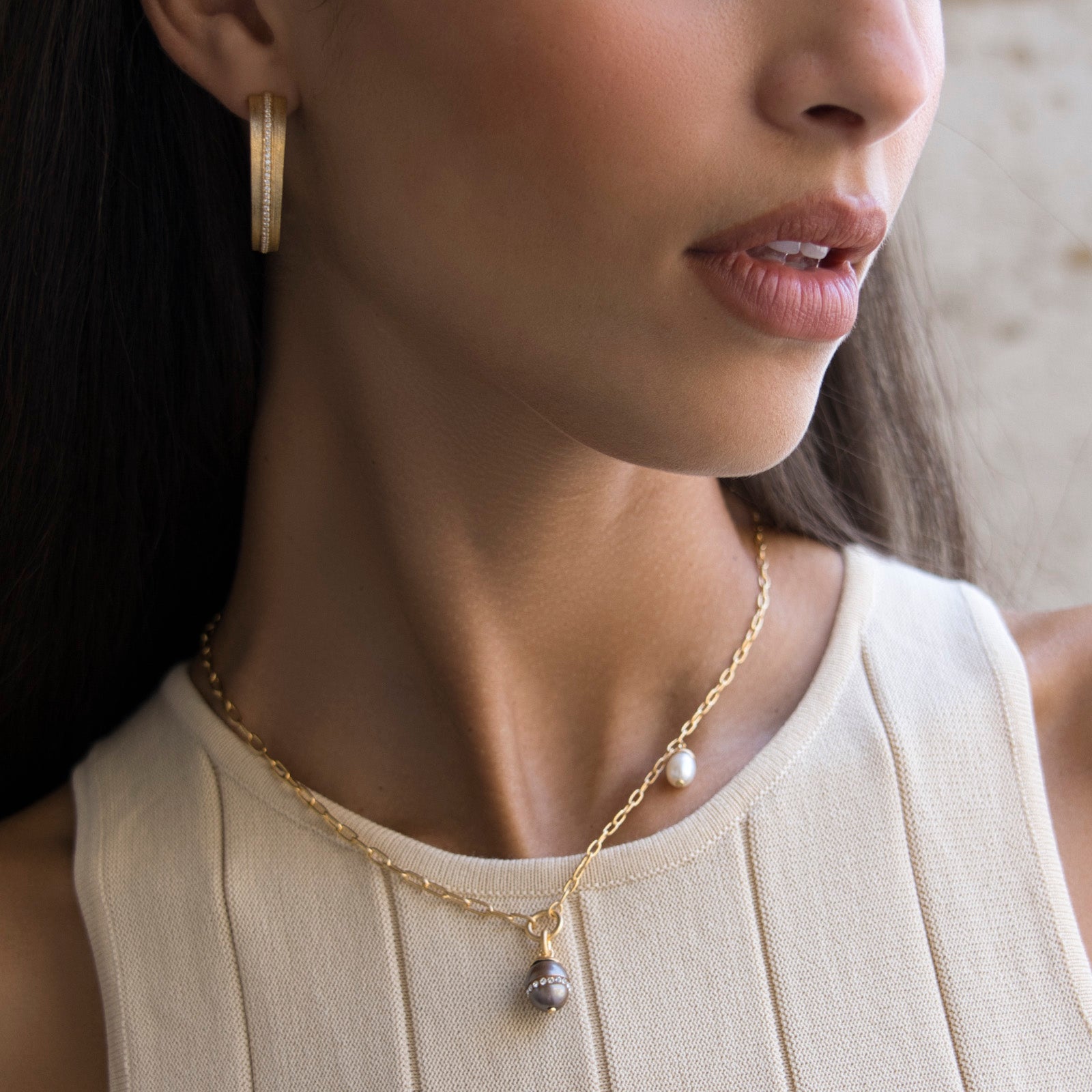 CASABLANCA PEARL NECKLACE