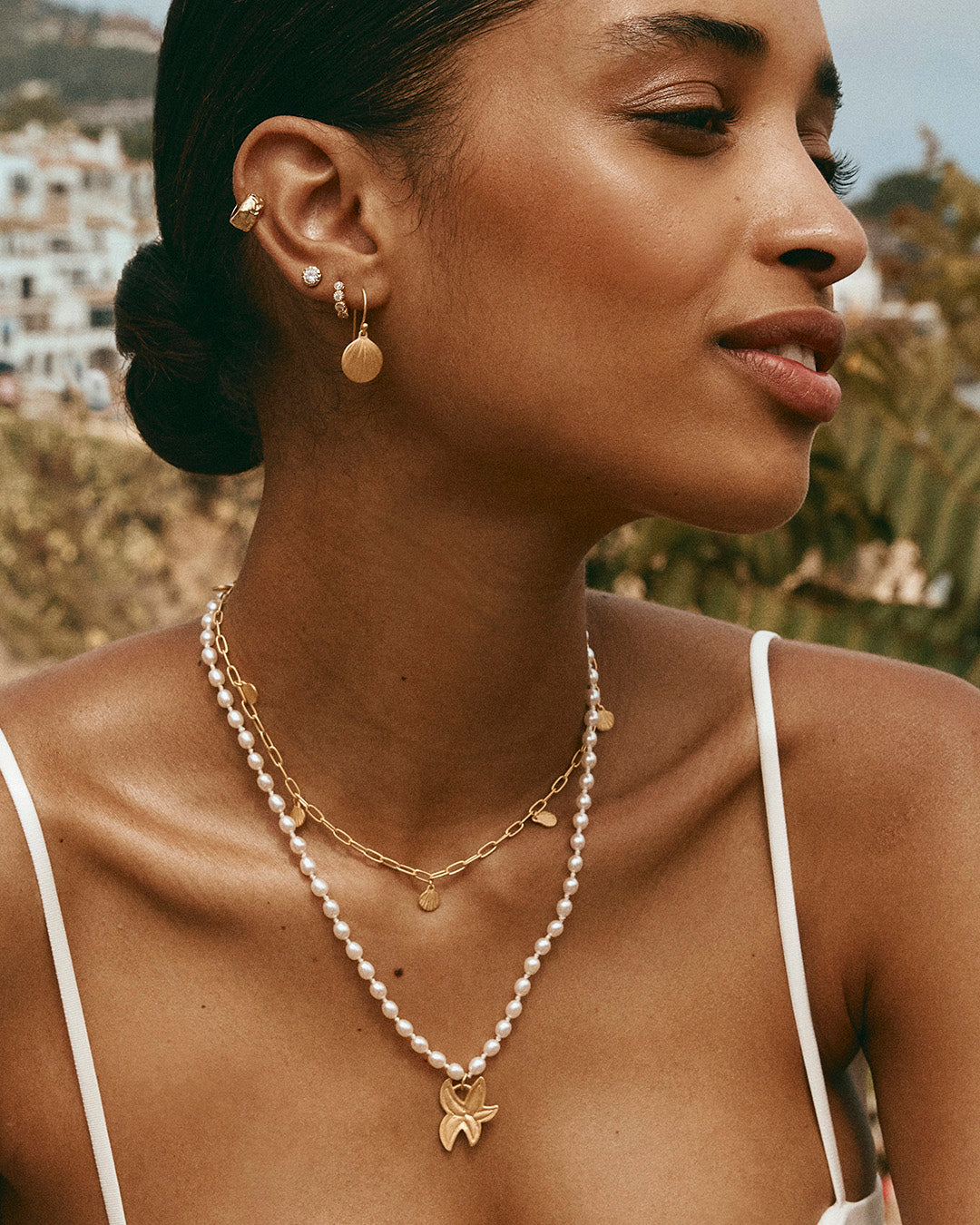 GOLDEN BEACHCOMBER CHARM NECKLACE