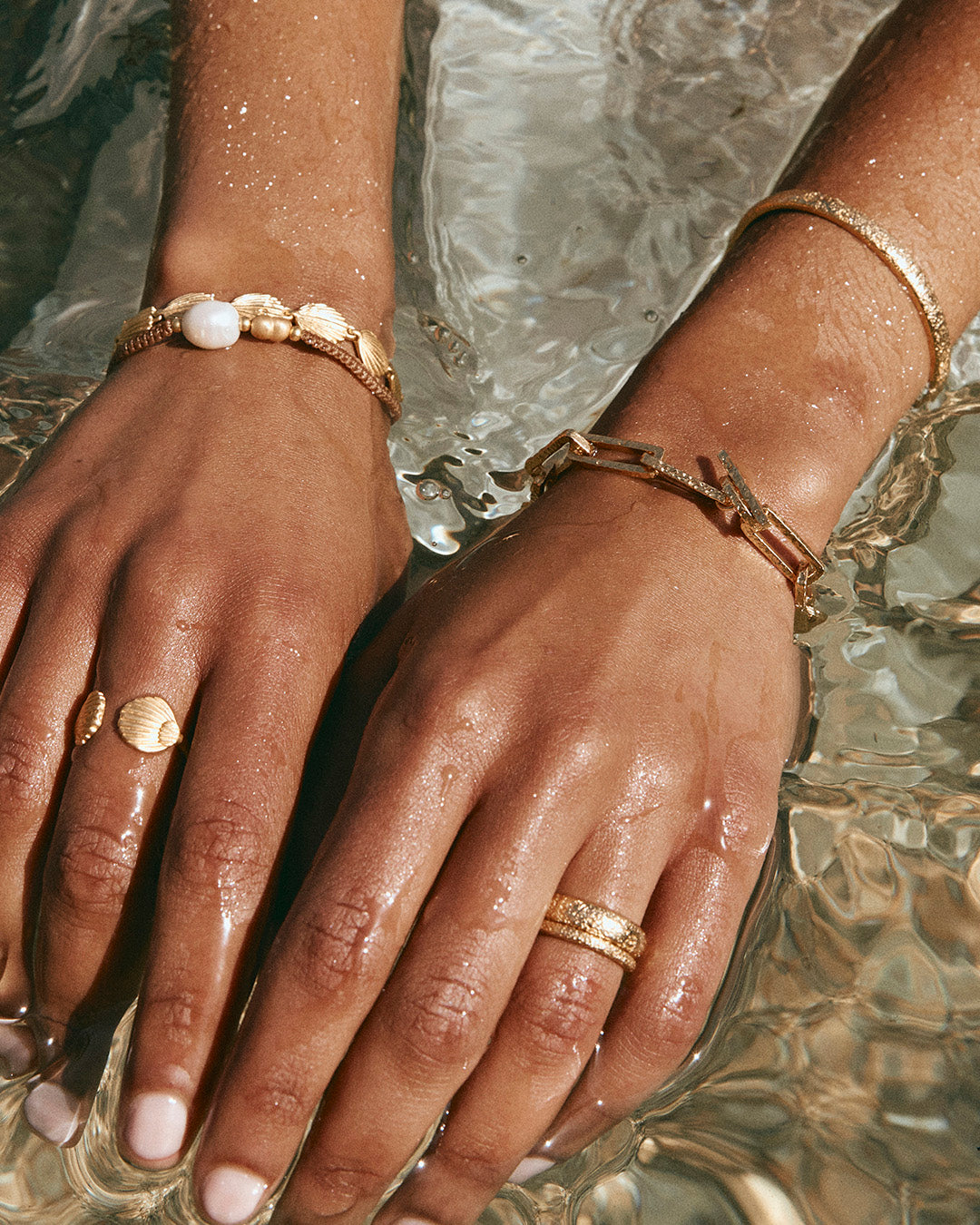 ANTIQUE GOLD STACKING RING