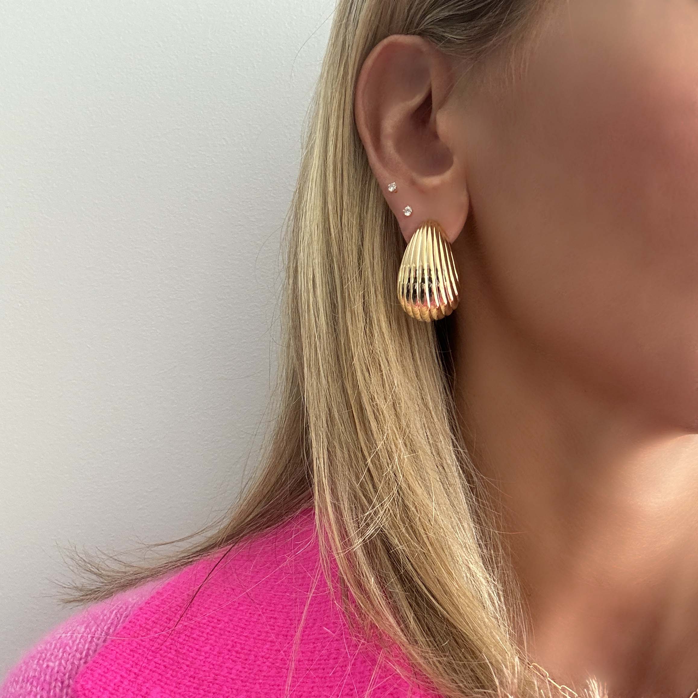 SHELL MONACO STUDS