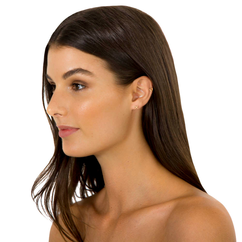 KISS HUG STUDS - GOLD