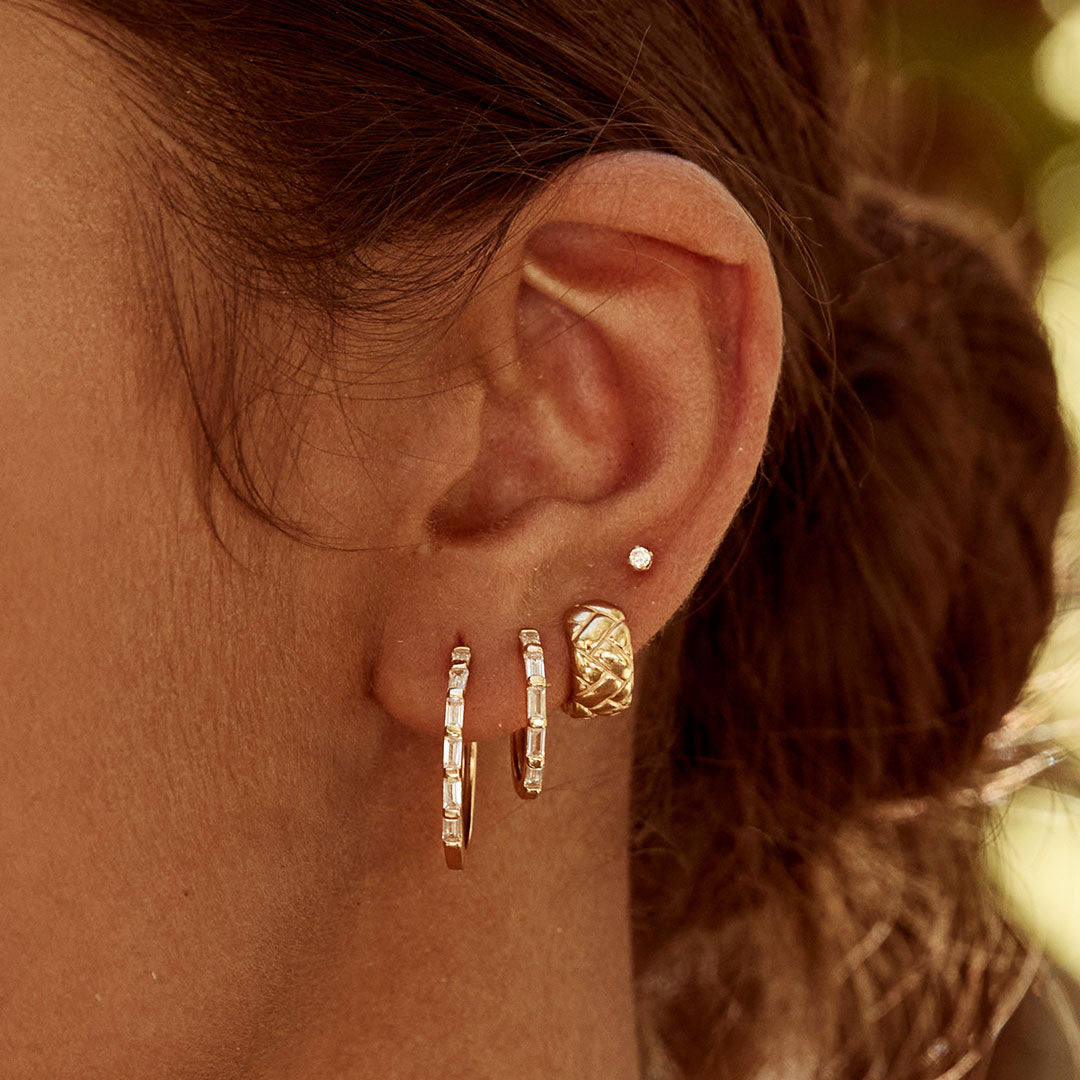 CRYSTAL BAGUETTE MIDI HOOPS