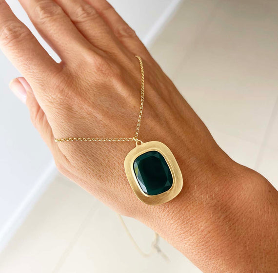 Green on sale agate pendant