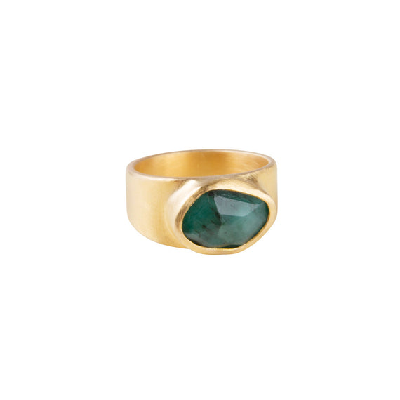 FREE-FORM EMERALD COCKTAIL RING