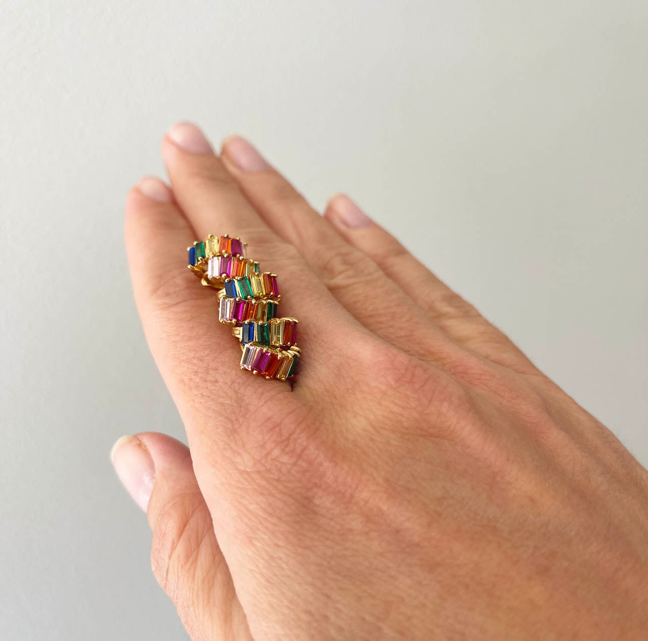 RAINBOW BAGUETTE CLUSTER HUGGIES