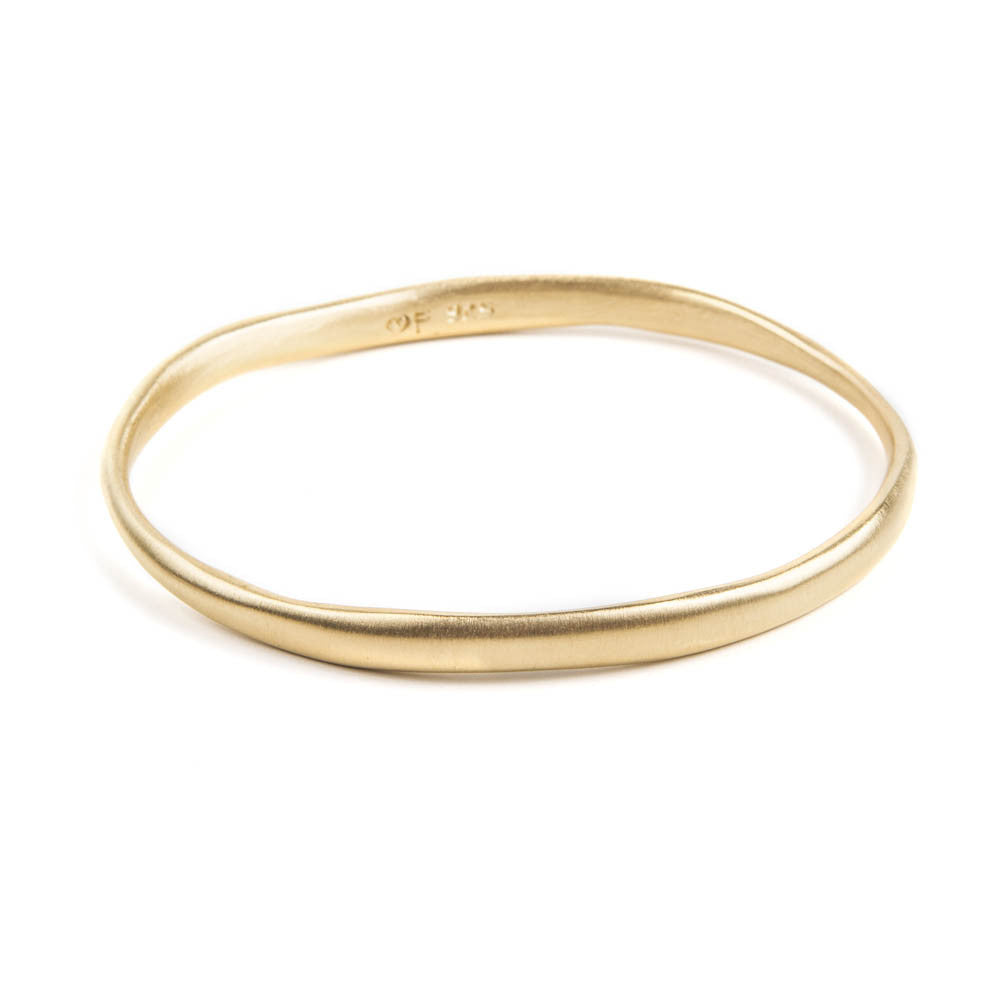 BRUSHED BANGLE - GOLD