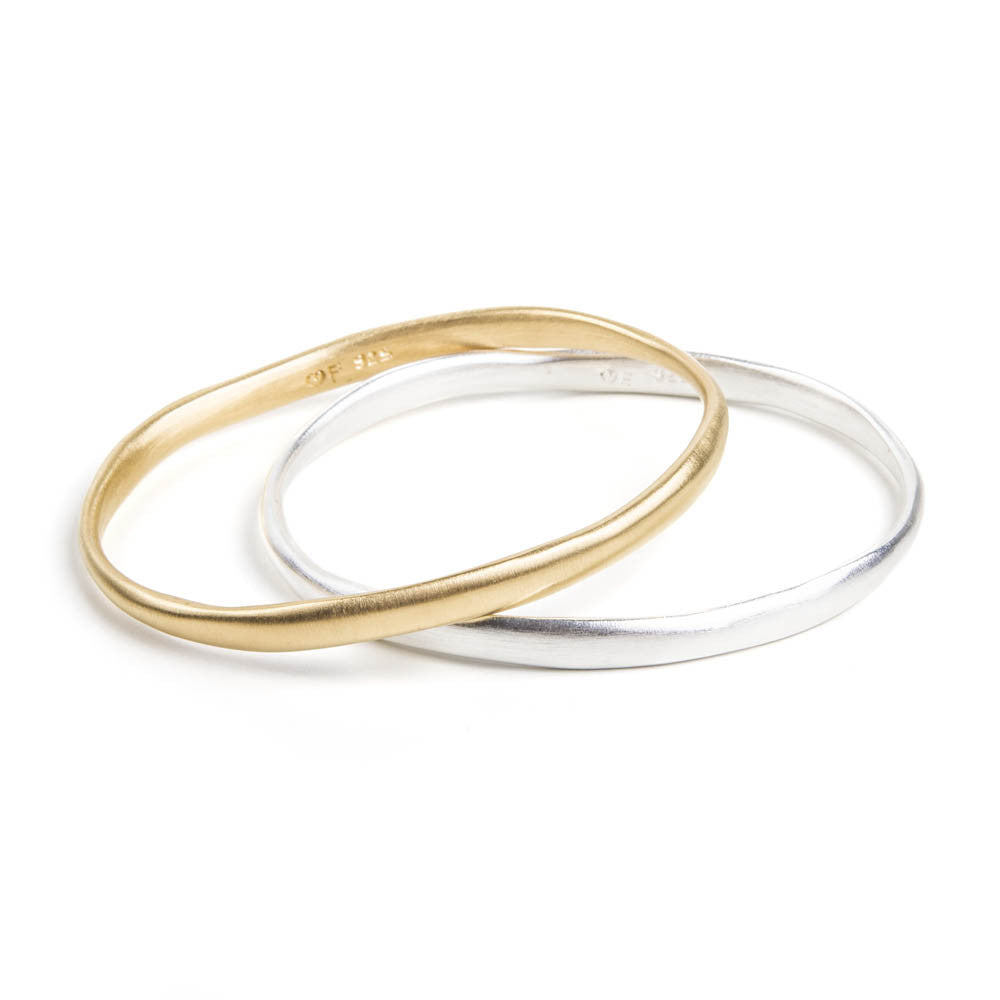BRUSHED BANGLE - GOLD