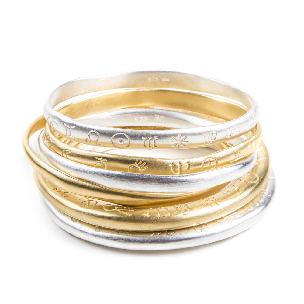 BRUSHED BANGLE - GOLD