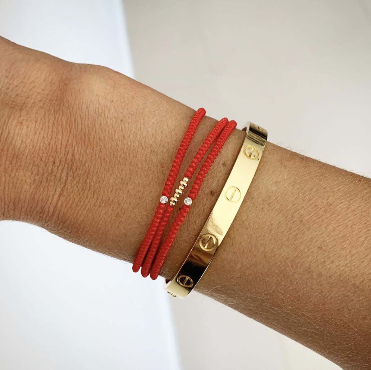 DIAMOND 9K GOLD FRIENDSHIP BRACELET - RED